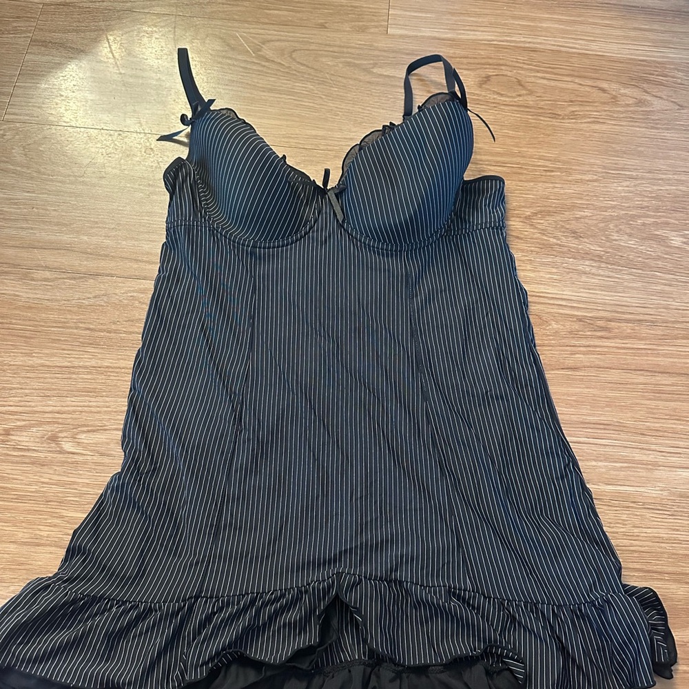 La Vie En Rose Black and White lingerie
